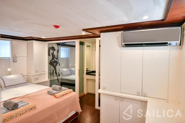 Custom Built - Yacht Charter Sailica