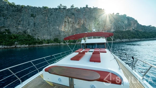 Gulet - Yacht Charter Sailica