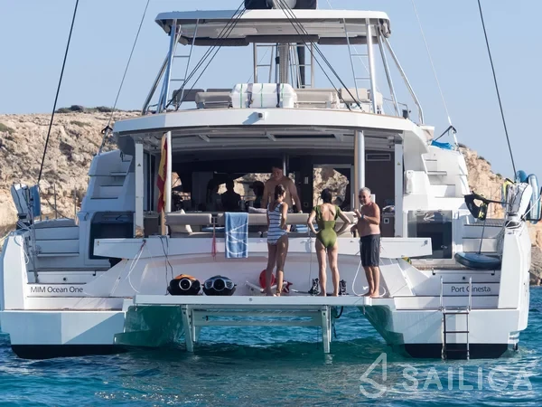 Bali 5.4. - Yacht Charter Sailica