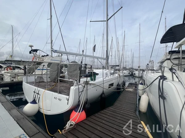 First 44 - Yacht Charter Sailica