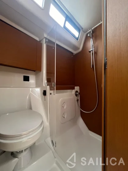 First 44 - Yacht Charter Sailica