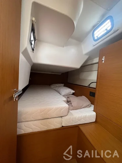 First 44 - Yacht Charter Sailica