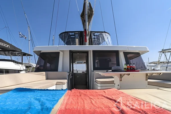 Bali 4.8  - Yacht Charter Sailica