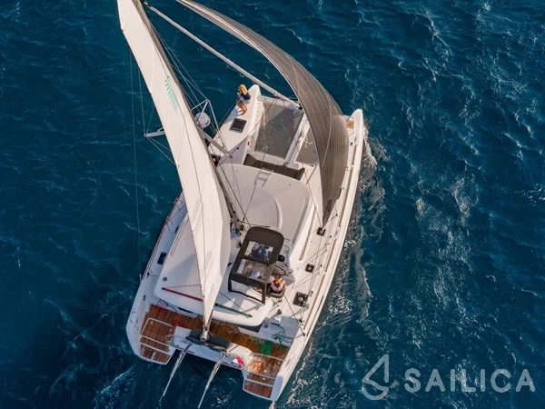 Lagoon 40 - Yacht Charter Sailica