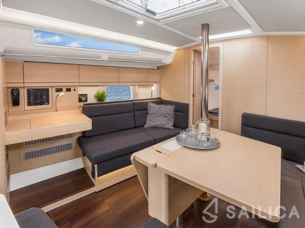 Hanse 388 - Yacht Charter Sailica