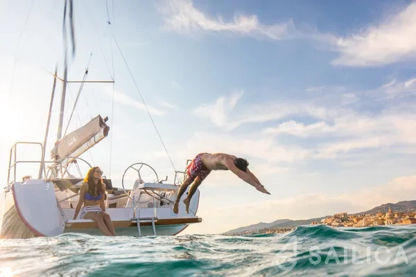 Hanse 388 - Yacht Charter Sailica