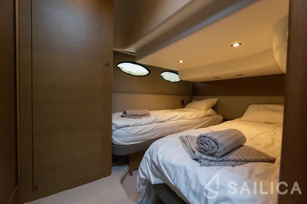Princess F43 - Yacht Charter Sailica