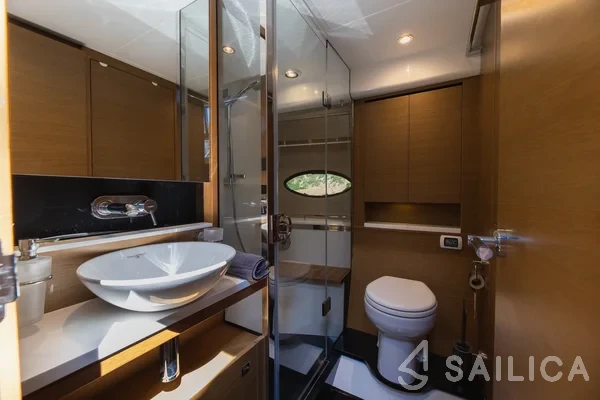 Princess F43 - Yacht Charter Sailica