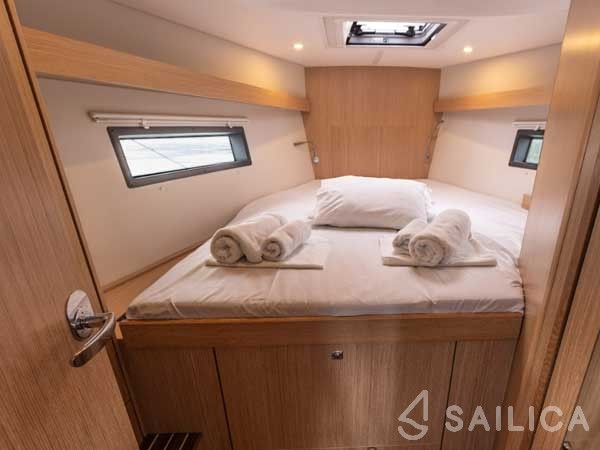 Bavaria C42 - Yacht Charter Sailica