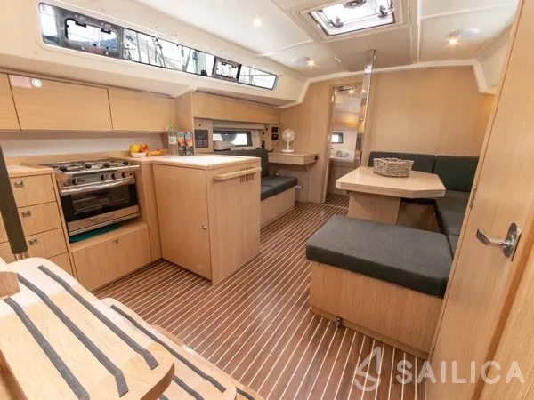 Bavaria C42 - Yacht Charter Sailica