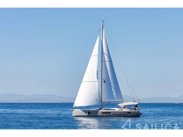 Oceanis 51.1 - Yacht Charter Sailica