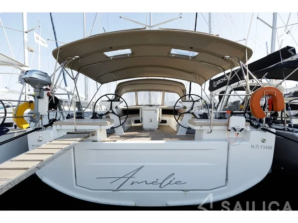 Oceanis 51.1 - Yacht Charter Sailica
