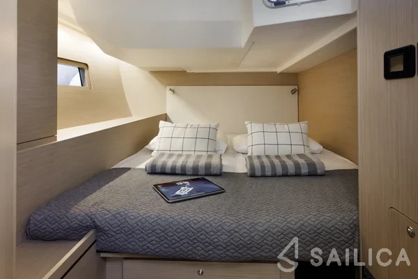 Oceanis 51.1 - Yacht Charter Sailica