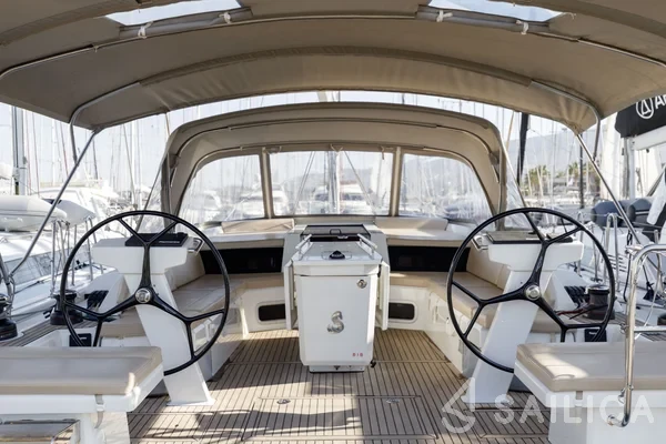 Oceanis 51.1 - Yacht Charter Sailica