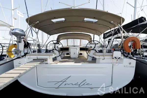 Oceanis 51.1 - Yacht Charter Sailica