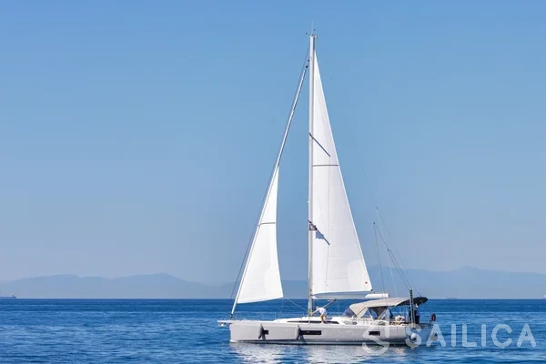 Oceanis 51.1 - Yacht Charter Sailica
