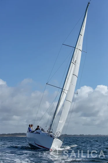 Sun Fast 3200 - Yacht Charter Sailica