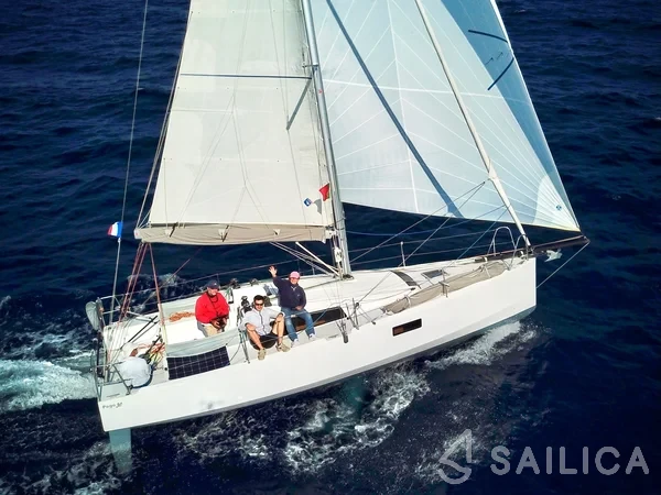 Pogo 30 - Yacht Charter Sailica
