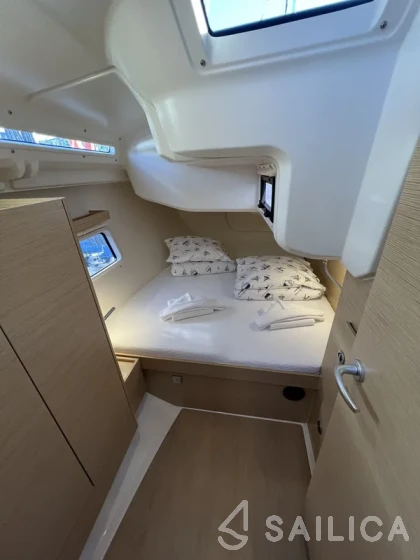 Hanse 418 - Yacht Charter Sailica