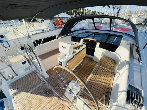 Hanse 418 - Yacht Charter Sailica