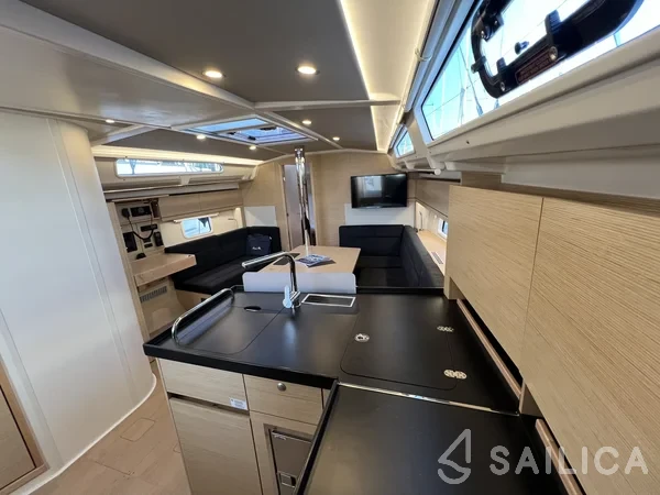 Hanse 418 - Yacht Charter Sailica