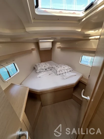 Hanse 418 - Yacht Charter Sailica