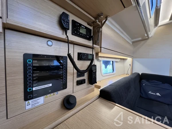 Hanse 418 - Yacht Charter Sailica