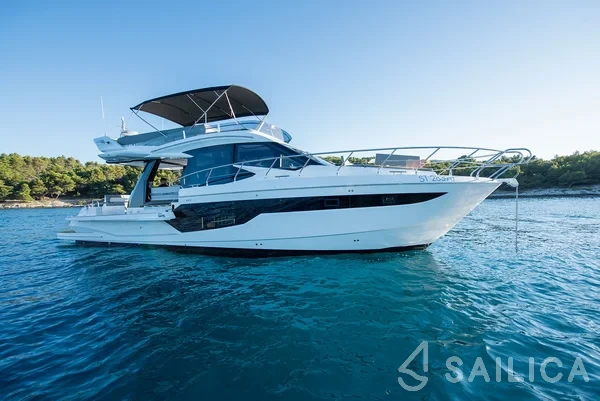 Galeon 500 Fly - Yacht Charter Sailica