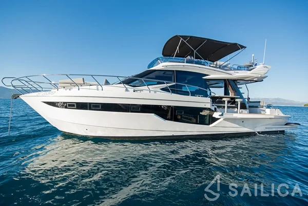 Galeon 500 Fly - Yacht Charter Sailica