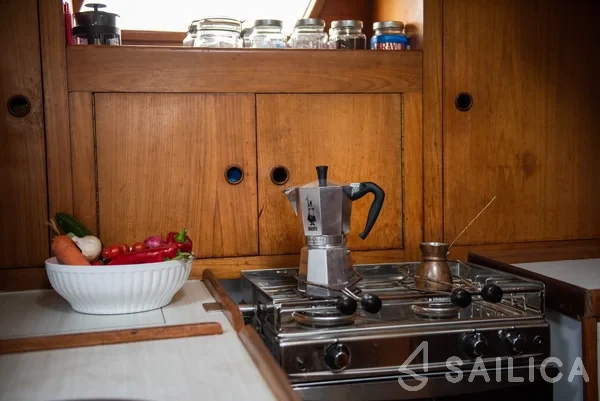 Amphitrite - Yacht Charter Sailica