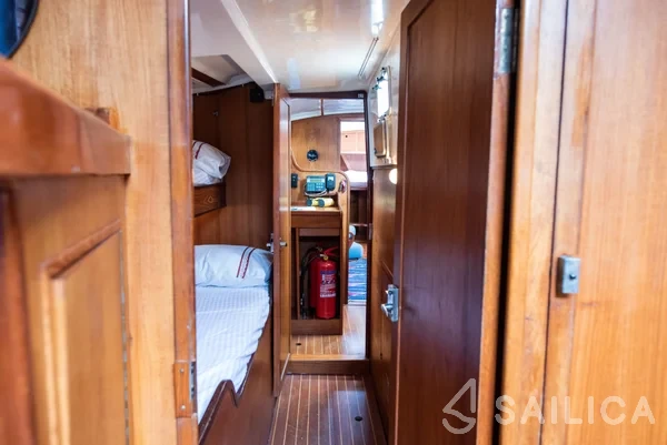 Amphitrite - Yacht Charter Sailica