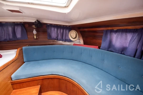 Amphitrite - Yacht Charter Sailica