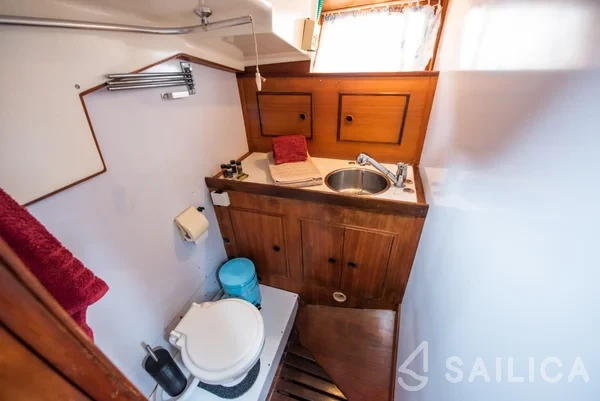 Amphitrite - Yacht Charter Sailica