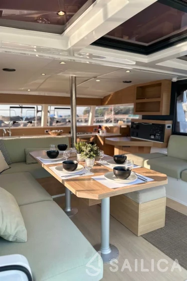 Bali Catsmart - Yacht Charter Sailica