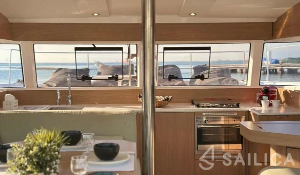 Bali Catsmart - Yacht Charter Sailica