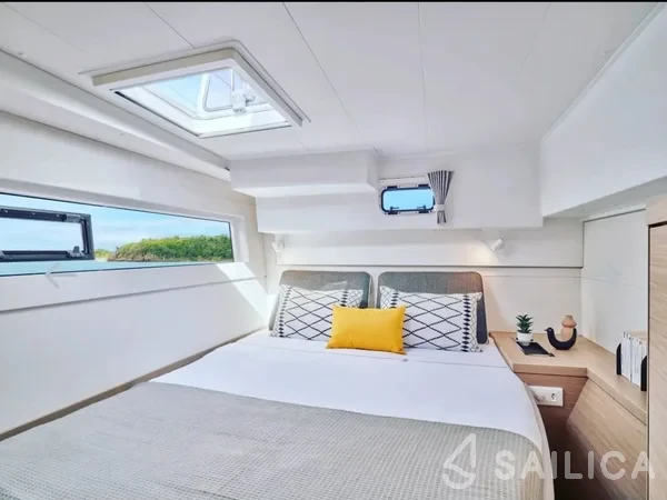 Lagoon 40 - Yacht Charter Sailica