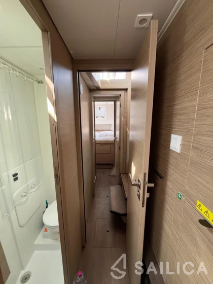 Lagoon 40 - Yacht Charter Sailica
