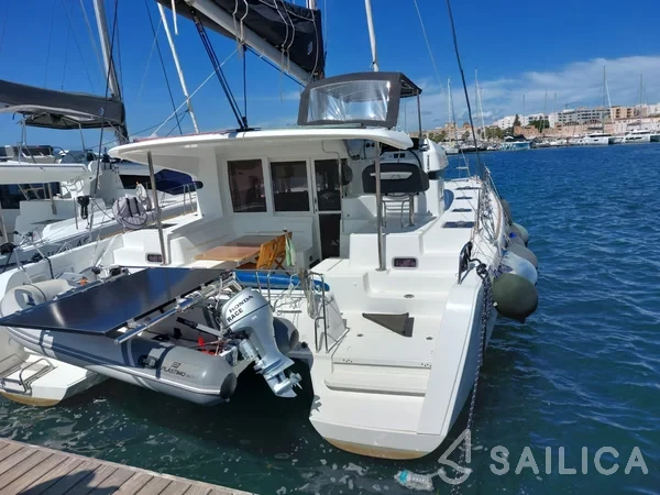 Lagoon 40 - Yacht Charter Sailica
