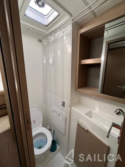 Lagoon 40 - Yacht Charter Sailica