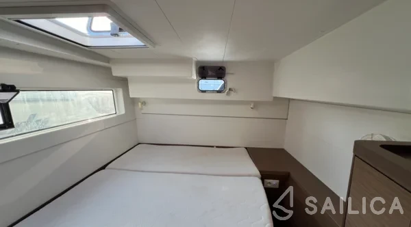 Lagoon 40 - Yacht Charter Sailica