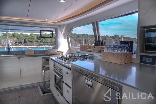 Leopard 50 - Yacht Charter Sailica