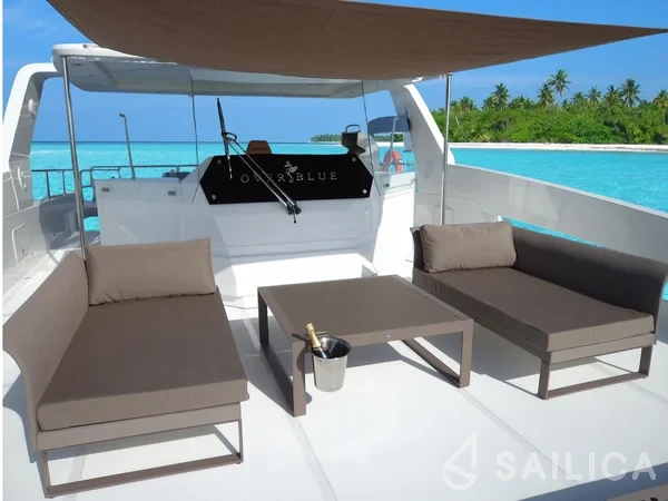 Overblue 44 - Yacht Charter Sailica