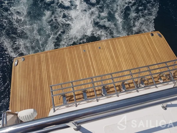 Overblue 44 - Yacht Charter Sailica