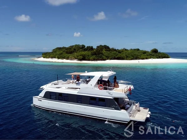 Overblue 44 - Yacht Charter Sailica