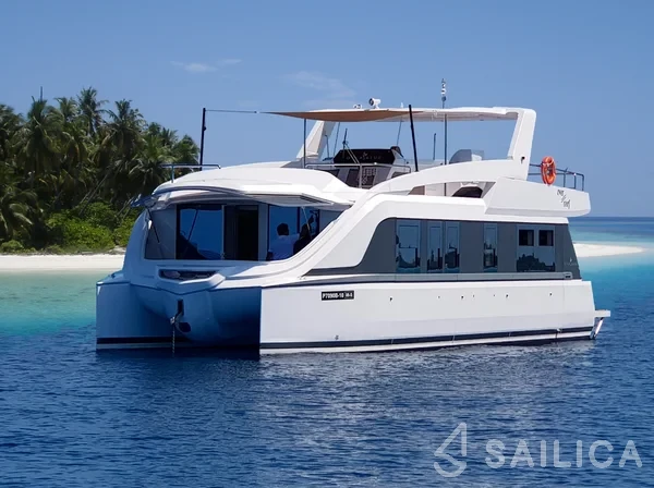 Overblue 44 - Yacht Charter Sailica