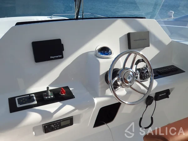 Overblue 44 - Yacht Charter Sailica