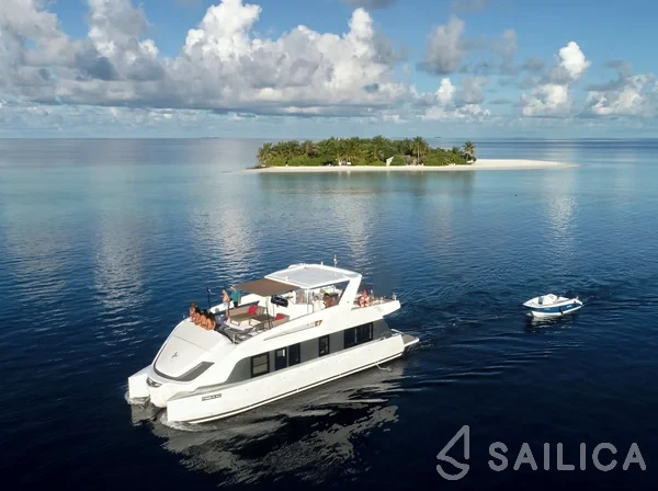 Overblue 44 - Yacht Charter Sailica