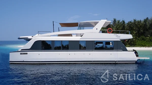 Overblue 44 - Yacht Charter Sailica