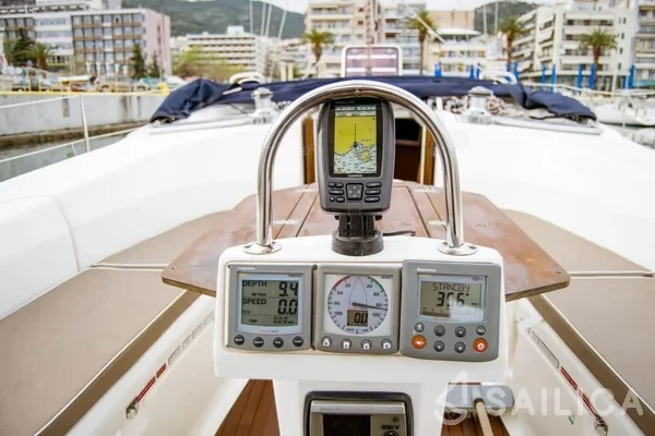 Bavaria 40 - Yacht Charter Sailica