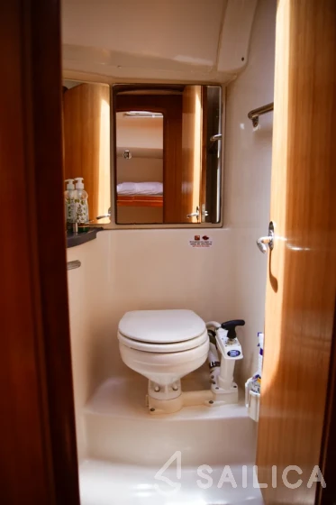 Bavaria 46 - Yacht Charter Sailica